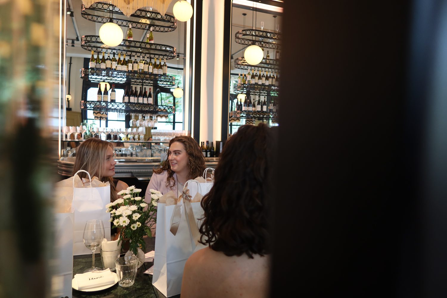 LikeMinded leden aan de bar